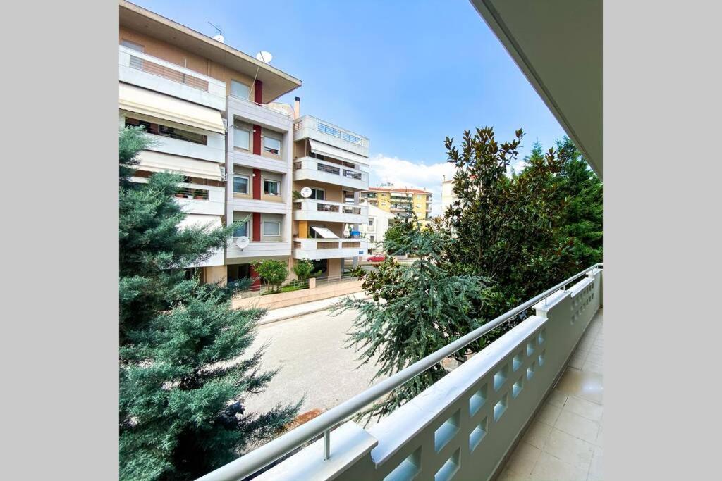 Green Apartment With View Komotiní Ngoại thất bức ảnh
